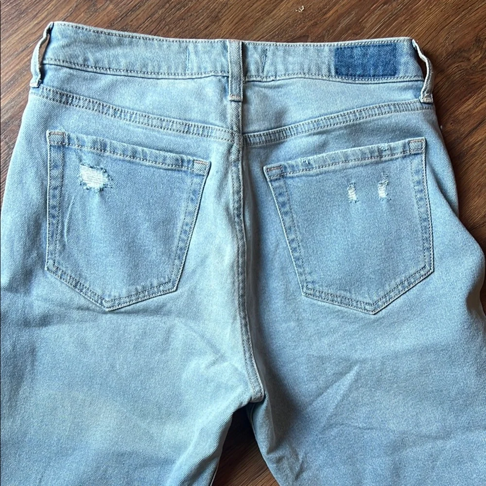 W28 L27 - Hollister Light Wash Blue Straight Leg Jeans - 7R - Picture 10 of 11